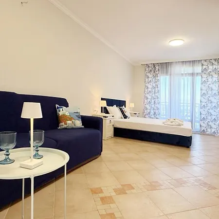 Sm Lovely On The First Line In Апартаменты