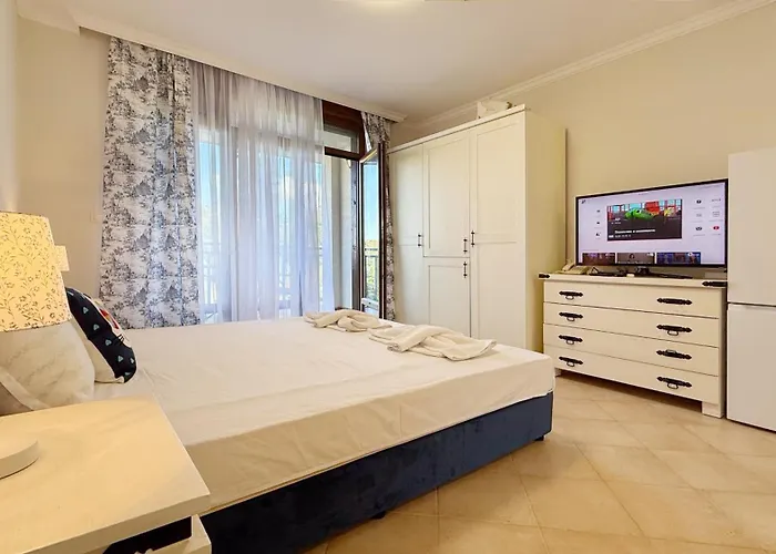 Sm Lovely On The First Line In דירה *