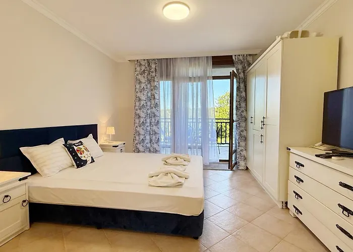 דירה Sm Lovely On The First Line In *